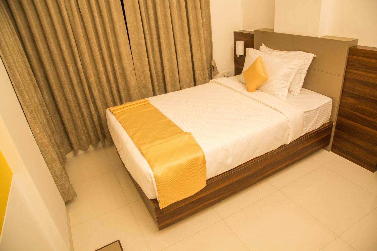 Hotel Nirvana Alībāg Dış mekan fotoğraf