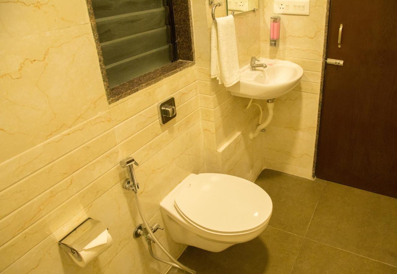 Hotel Nirvana Alībāg Dış mekan fotoğraf