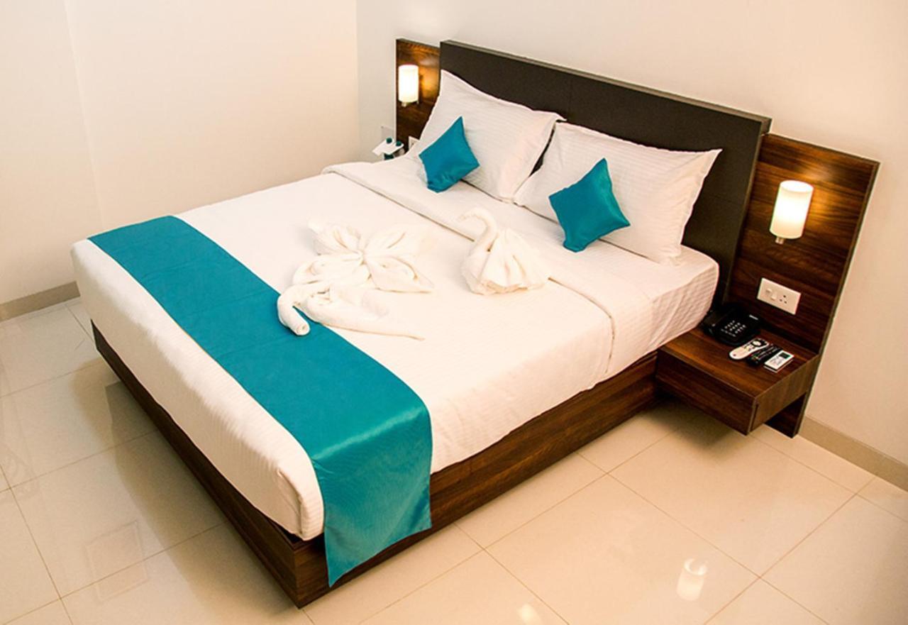 Hotel Nirvana Alībāg Dış mekan fotoğraf