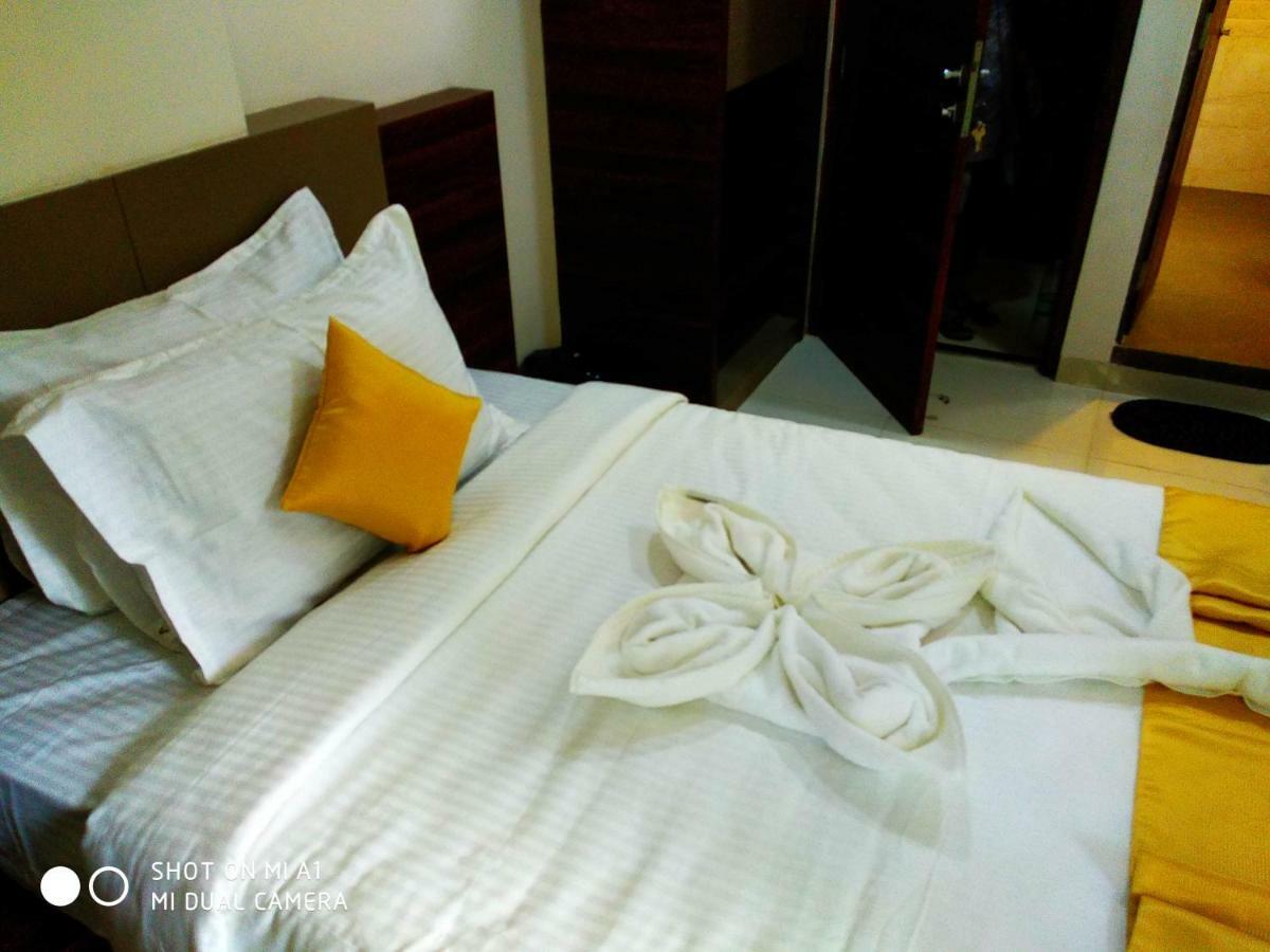 Hotel Nirvana Alībāg Dış mekan fotoğraf